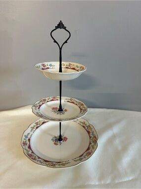 Premier Regal Three-Tier Floral Serving Stand in Cream and Pink 22kt